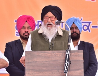 Don't vote for those who defect for personal gains, appeals Badal Sr | Don't vote for those who defect for personal gains, appeals Badal Sr