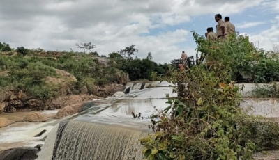 Search launched for 3 medical students feared washed away in K'taka lake | Search launched for 3 medical students feared washed away in K'taka lake