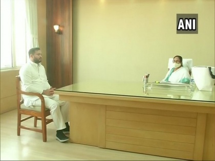 Tejashwi meets Mamata Banerjee, offers full support of RJD in Bengal Assembly polls | Tejashwi meets Mamata Banerjee, offers full support of RJD in Bengal Assembly polls