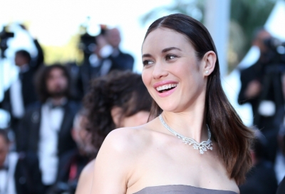 'James Bond' actress Olga Kurylenko tests COVID-19 positive | 'James Bond' actress Olga Kurylenko tests COVID-19 positive 'James Bond' actress Olga Kurylenko tests COVID-19 positive | 'James Bond' actress Olga Kurylenko tests COVID-19 positive