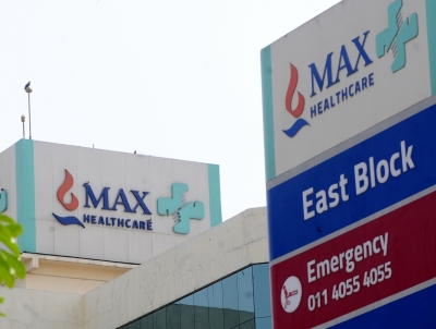 3 staffers at Max hospital test positive for COVID-19 | 3 staffers at Max hospital test positive for COVID-19