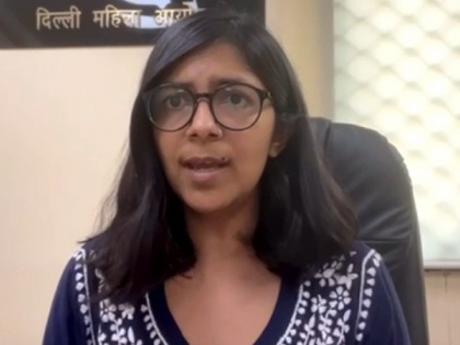 DCW issues notice to Delhi Police seeking action taken report in brutal killing of girl | DCW issues notice to Delhi Police seeking action taken report in brutal killing of girl