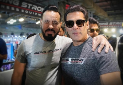 Salman Khan's bodyguard Shera shares Eid special pic with actor for fans | Salman Khan's bodyguard Shera shares Eid special pic with actor for fans