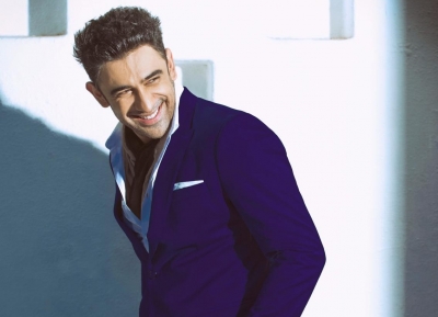 Amit Sadh warns of fake Twitter account pretending to be his digital team | Amit Sadh warns of fake Twitter account pretending to be his digital team Amit Sadh warns of fake Twitter account pretending to be his digital team | Amit Sadh warns of fake Twitter account pretending to be his digital team