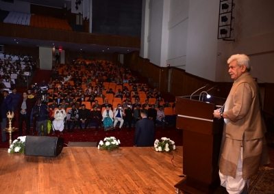 Poetry explores and expresses diversity of our linguistic heritage: J&K L-G | Poetry explores and expresses diversity of our linguistic heritage: J&K L-G