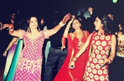 'Drunk dulhan' Farah shares throwback pic with Priyanka, Rani from Sangeet | 'Drunk dulhan' Farah shares throwback pic with Priyanka, Rani from Sangeet