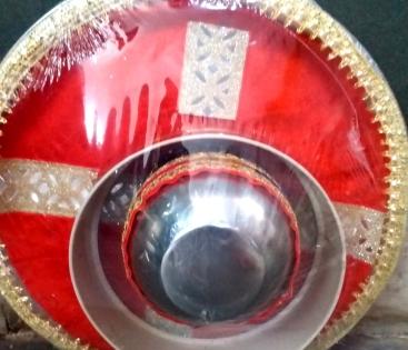 Karwa Chauth 'thali' thief held in Delhi's Sadar Bazar | Karwa Chauth 'thali' thief held in Delhi's Sadar Bazar Karwa Chauth 'thali' thief held in Delhi's Sadar Bazar | Karwa Chauth 'thali' thief held in Delhi's Sadar Bazar