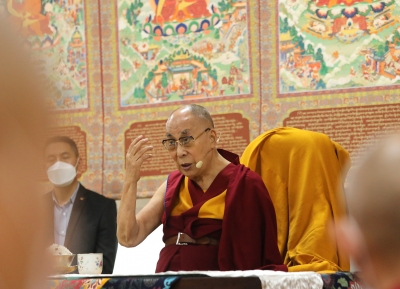 Dalai Lama Trust donates Rs 10 lakh for Himachal Chief Minister Relief Fund | Dalai Lama Trust donates Rs 10 lakh for Himachal Chief Minister Relief Fund