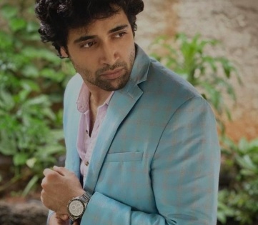 Adivi Sesh back home from hospital after recovering from dengue | Adivi Sesh back home from hospital after recovering from dengue