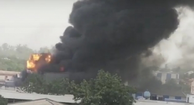 Fire breaks out in a chemical factory in Greater Noida | Fire breaks out in a chemical factory in Greater Noida