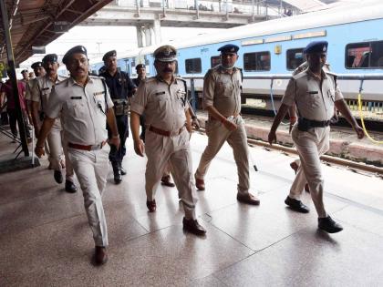 Bomb scare at Patna Junction railway station, search operation underway | Bomb scare at Patna Junction railway station, search operation underway