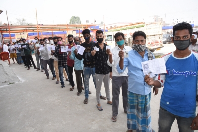 32.82% polling in Bihar till afternoon in 94 segments (3nd Ld) | 32.82% polling in Bihar till afternoon in 94 segments (3nd Ld) 32.82% polling in Bihar till afternoon in 94 segments (3nd Ld) | 32.82% polling in Bihar till afternoon in 94 segments (3nd Ld)