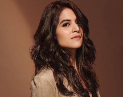 Anshul Chauhan co-stars with Divyenndu Sharma in crime series | Anshul Chauhan co-stars with Divyenndu Sharma in crime series
