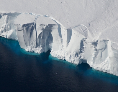 Giant groundwater system discovered below Antarctic ice | Giant groundwater system discovered below Antarctic ice
