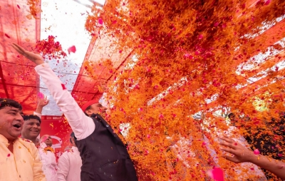 Akhilesh's Holi to be on a grander scale in Sefai | Akhilesh's Holi to be on a grander scale in Sefai