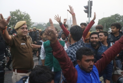 JNU student protests: Security hiked outside HRD Ministry | JNU student protests: Security hiked outside HRD Ministry