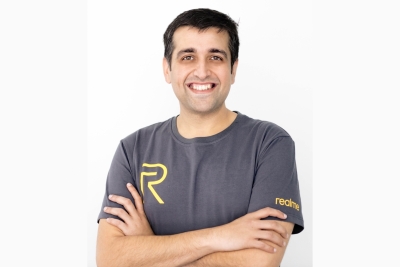 Realme eyes 40% offline market share in India: Madhav Sheth | Realme eyes 40% offline market share in India: Madhav Sheth