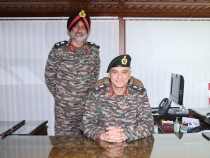 Lt Gen Rajiv Ghai assumes command of Chinar Corps in Srinagar | Lt Gen Rajiv Ghai assumes command of Chinar Corps in Srinagar