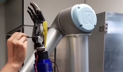 New e-skin that can feel pain may help create touch-sensitive robots | New e-skin that can feel pain may help create touch-sensitive robots