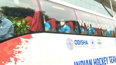 Indian hockey teams arrive in Odisha; CM to felicitate them | Indian hockey teams arrive in Odisha; CM to felicitate them