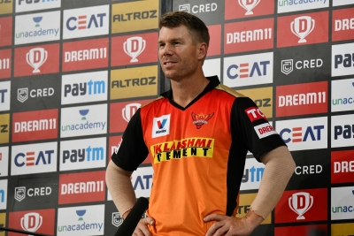 Langer hopeful struggling Warner will get fit for third Test | Langer hopeful struggling Warner will get fit for third Test