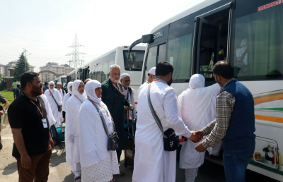 First flight of Hajj pilgrims from J&K to leave for Saudi Arabia today | First flight of Hajj pilgrims from J&K to leave for Saudi Arabia today First flight of Hajj pilgrims from J&K to leave for Saudi Arabia today | First flight of Hajj pilgrims from J&K to leave for Saudi Arabia today
