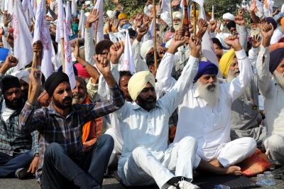 After CAA, BJP-led Central govt faces flak for Central Farm Bills | After CAA, BJP-led Central govt faces flak for Central Farm Bills After CAA, BJP-led Central govt faces flak for Central Farm Bills | After CAA, BJP-led Central govt faces flak for Central Farm Bills