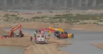 NGT raises concern over illegal sand mining in UP's Banda | NGT raises concern over illegal sand mining in UP's Banda