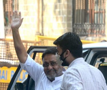 For 2nd time, no relief for NCP MLAs Deshmukh, Malik to vote | For 2nd time, no relief for NCP MLAs Deshmukh, Malik to vote For 2nd time, no relief for NCP MLAs Deshmukh, Malik to vote | For 2nd time, no relief for NCP MLAs Deshmukh, Malik to vote