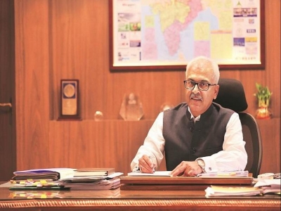 Union Home Secy reviews security situation of J&K | Union Home Secy reviews security situation of J&K