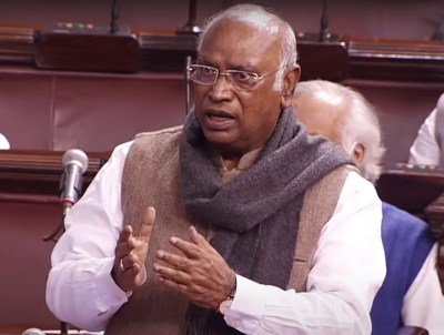 Govt should call all-party meeting: Kharge | Govt should call all-party meeting: Kharge