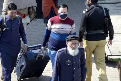 Pak to impose fine for not wearing masks | Pak to impose fine for not wearing masks Pak to impose fine for not wearing masks | Pak to impose fine for not wearing masks