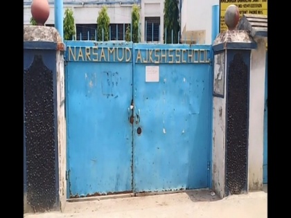 West Bengal: People protest establishment of quarantine centre at school in Asansol | West Bengal: People protest establishment of quarantine centre at school in Asansol