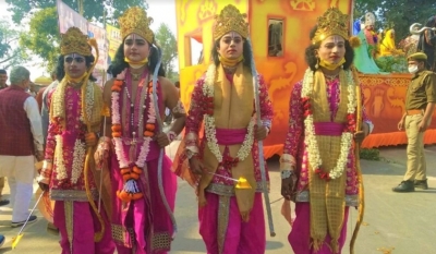 Yogi inaugurates Deepotsav in Ayodhya, welcomes Lord Ram | Yogi inaugurates Deepotsav in Ayodhya, welcomes Lord Ram Yogi inaugurates Deepotsav in Ayodhya, welcomes Lord Ram | Yogi inaugurates Deepotsav in Ayodhya, welcomes Lord Ram