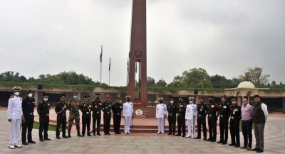 Coursemates pay homage to Colonel Santosh Babu | Coursemates pay homage to Colonel Santosh Babu