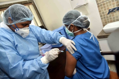 Telangana continues to vaccinate over 2 lakh people daily | Telangana continues to vaccinate over 2 lakh people daily