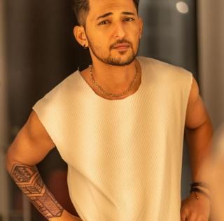 Darshan Raval opens up on his upcoming track 'Duniya Chhor Doon' | Darshan Raval opens up on his upcoming track 'Duniya Chhor Doon' Darshan Raval opens up on his upcoming track 'Duniya Chhor Doon' | Darshan Raval opens up on his upcoming track 'Duniya Chhor Doon'