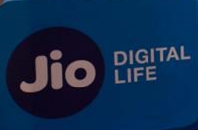 Jio adds 46 lakh users in March, Airtel, Vodafone Idea see dip | Jio adds 46 lakh users in March, Airtel, Vodafone Idea see dip