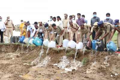 20K litres arrack worth Rs 50L destroyed in Andhra Pradesh | 20K litres arrack worth Rs 50L destroyed in Andhra Pradesh
