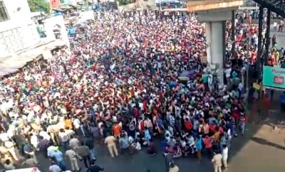 Migrant crowd in Mumbai: ABP reporter granted bail | Migrant crowd in Mumbai: ABP reporter granted bail