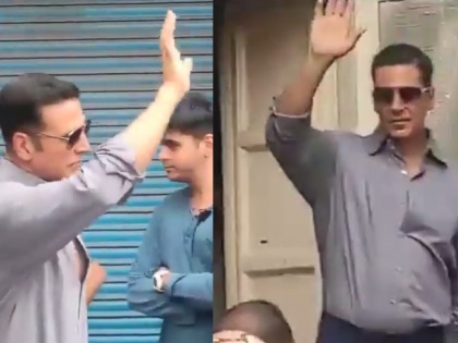 Akshay Kumar greeted with loud cheers in Delhi's Jama Masjid area | Akshay Kumar greeted with loud cheers in Delhi's Jama Masjid area
