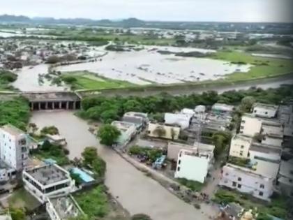 Lake breach inundates few colonies in Telangana's Warangal | Lake breach inundates few colonies in Telangana's Warangal Lake breach inundates few colonies in Telangana's Warangal | Lake breach inundates few colonies in Telangana's Warangal