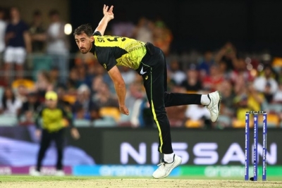 T20 World Cup: Coach Vettori defends decision to leave out Starc from Australia's playing XI | T20 World Cup: Coach Vettori defends decision to leave out Starc from Australia's playing XI