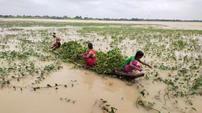 Bihar: Flood threat looms over West Champaran, Gopalganj | Bihar: Flood threat looms over West Champaran, Gopalganj Bihar: Flood threat looms over West Champaran, Gopalganj | Bihar: Flood threat looms over West Champaran, Gopalganj