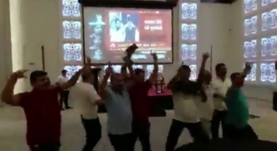 Rebel Shiv Sena MLAs in Goa celebrate 'victory' | Rebel Shiv Sena MLAs in Goa celebrate 'victory' Rebel Shiv Sena MLAs in Goa celebrate 'victory' | Rebel Shiv Sena MLAs in Goa celebrate 'victory'