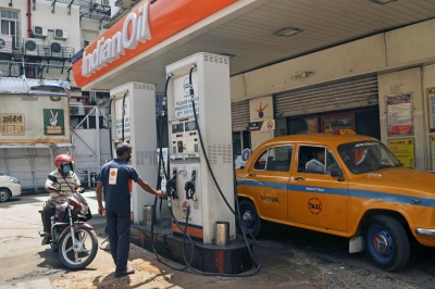 Petrol, diesel price rise goes for a longer pause | Petrol, diesel price rise goes for a longer pause