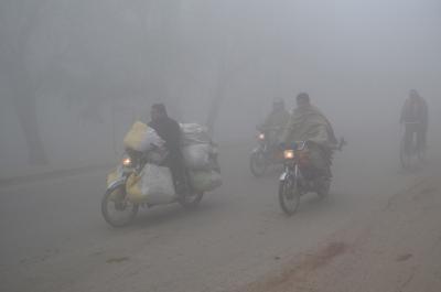 Dense fog, zero visibility in Delhi, Lucknow, Amritsar | Dense fog, zero visibility in Delhi, Lucknow, Amritsar