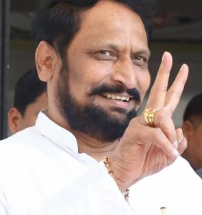 'Not re-joining BJP', says Cong MLA Savadi after Shettar's return to saffron party | 'Not re-joining BJP', says Cong MLA Savadi after Shettar's return to saffron party