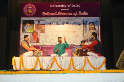 Meeras-e-Kashmir showcases essence of Kashmiri culture at DU | Meeras-e-Kashmir showcases essence of Kashmiri culture at DU Meeras-e-Kashmir showcases essence of Kashmiri culture at DU | Meeras-e-Kashmir showcases essence of Kashmiri culture at DU