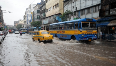 Torrential rains drown most of Kolkata, more downpour likely | Torrential rains drown most of Kolkata, more downpour likely
